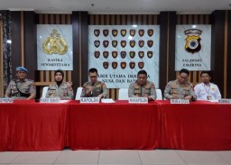 thumbnail Dipecat dari Brimob, Bripda Masias Penganiaya Bocah Nyatakan Belum Terima