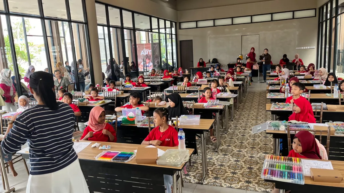 Little ART MYZE Hotel Sumenep Ajak Anak Kembangkan Kreativitas Lewat Mewarnai