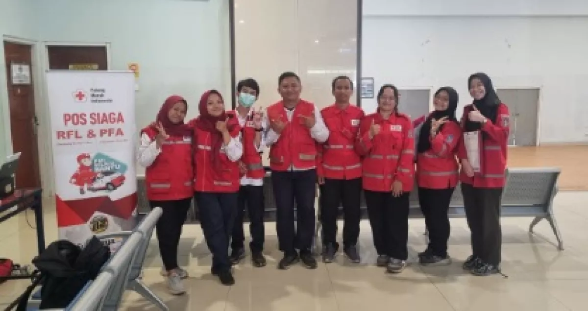 Hari Kedua Penanganan KM Virgo Transport 8, PMI Buka Layanan Keluarga di Tanjung Perak