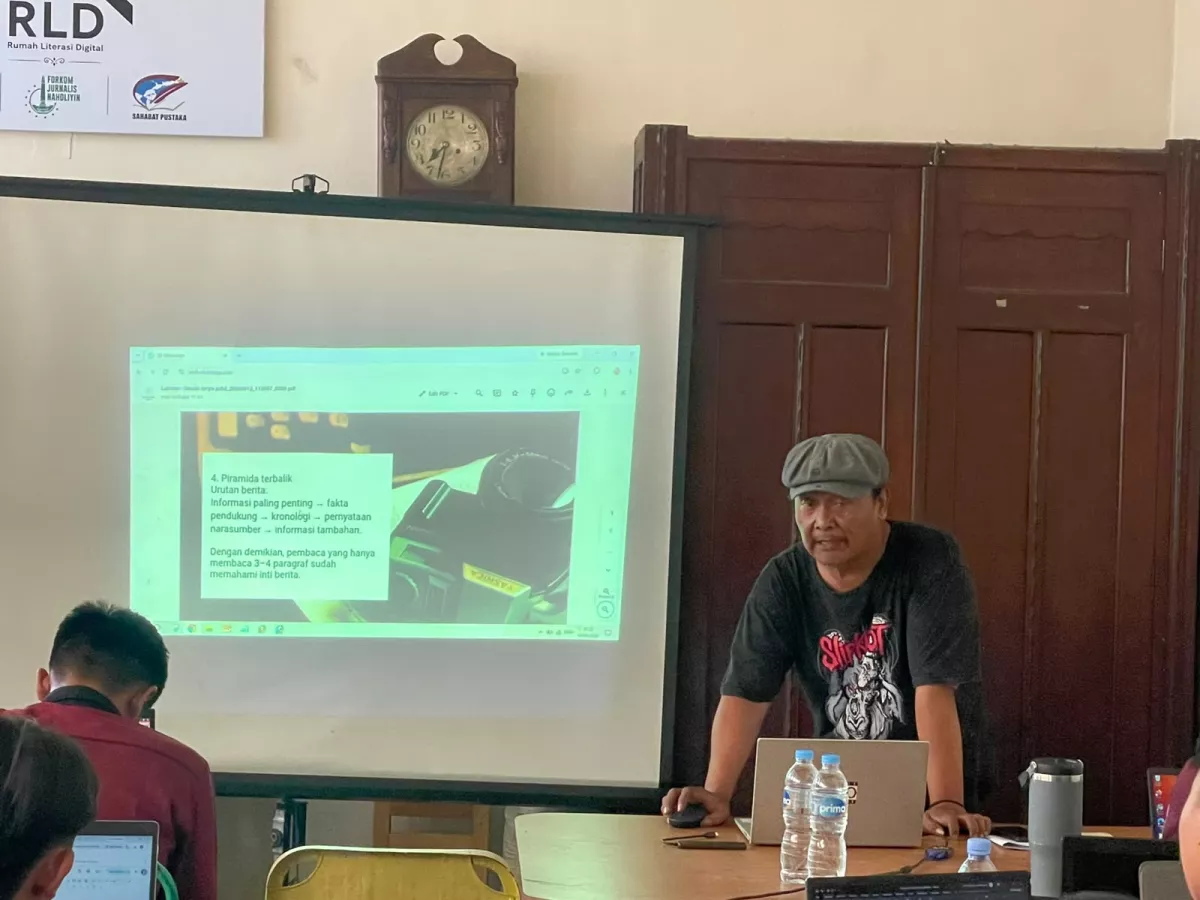 Dari Pelatihan Jurnalistik, BEM FH UPN Veteran Jatim Bidik Media Berita Kampus