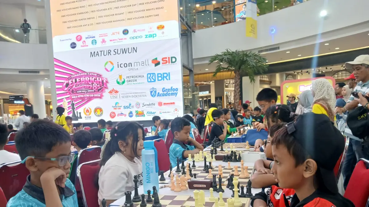 Gresik Bidik Tuan Rumah Kejurprov Catur 2028, 241 Pecatur Muda Ikuti Turnamen di Icon Mall